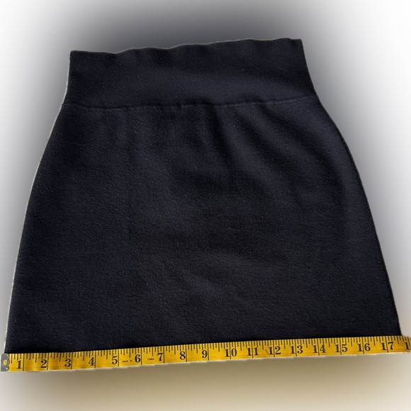 Theory black and white color block midi skirt size - Picture 4 of 8